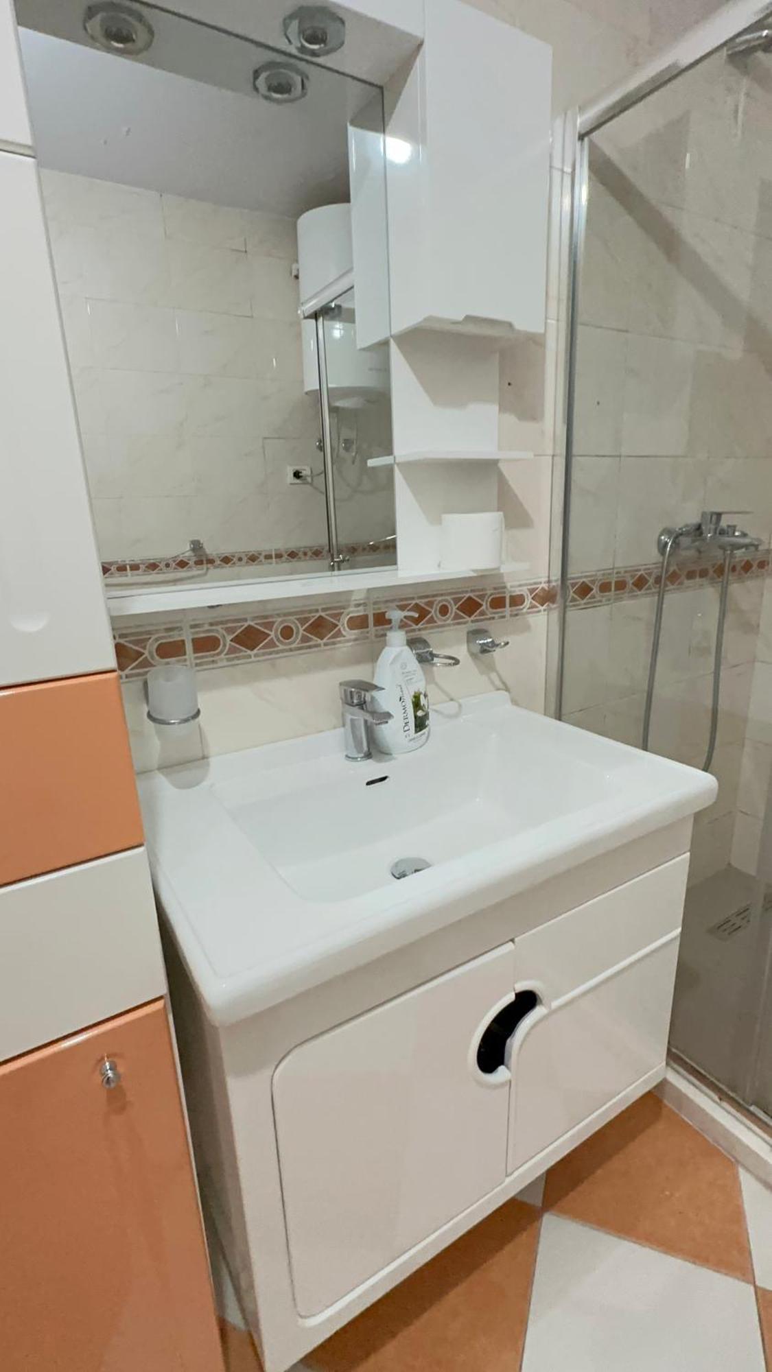 Square Inn 티라나 외부 사진